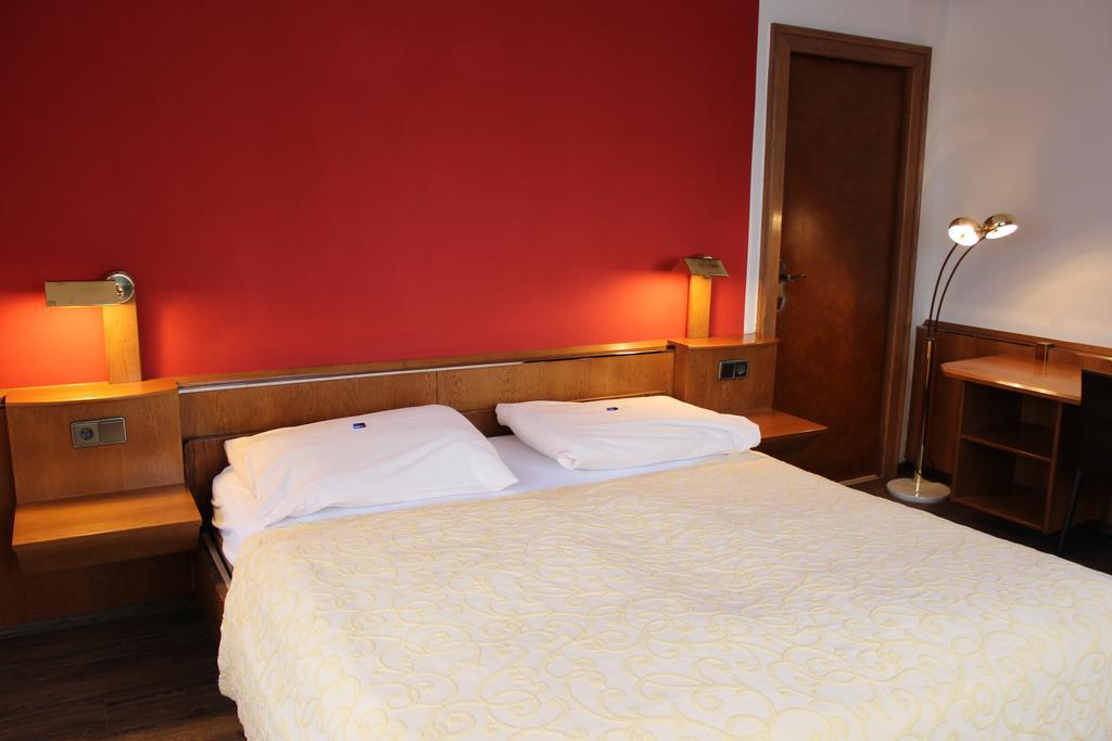 Hotel Restaurant Schweizerhaus Klagenfurt am Wörthersee Chambre photo